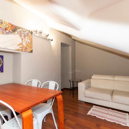 San Salvario Apt With Balcony تورينو المظهر الخارجي الصورة