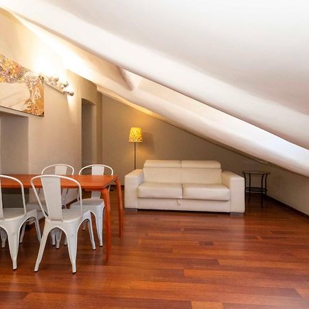 San Salvario Apt With Balcony تورينو المظهر الخارجي الصورة