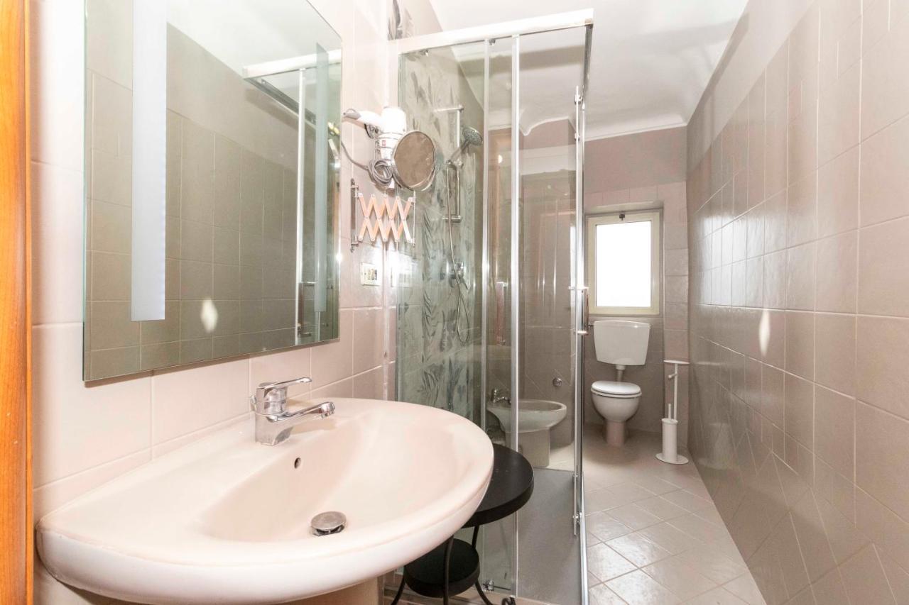 San Salvario Apt With Balcony تورينو المظهر الخارجي الصورة